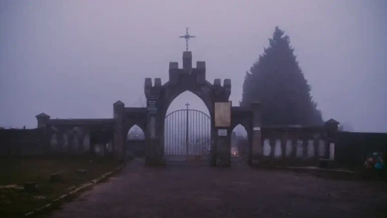 Soñar con un cementerio y su significado